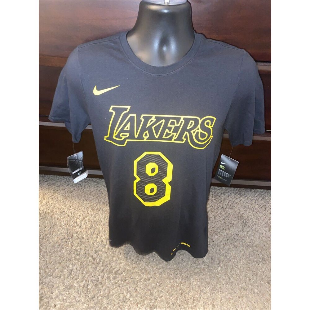 NWT Nike NBA Kobe Bryant Los Angeles Lakers Retirement Basketball Tee 1996-2016
